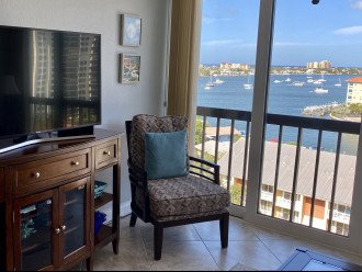 Spectacular water view location - 3 months minimum stay #5