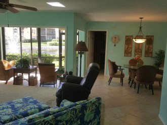 Paradise in Pelican Bay - 3 Bed/ 2 Bath 1st Flr Private Entry w SW Sun Exposure #1