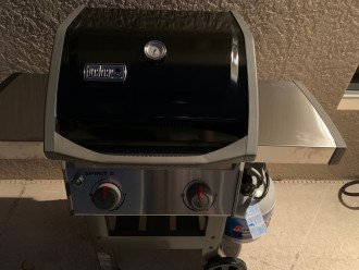 New Weber grill - two propane tanks so you never run out