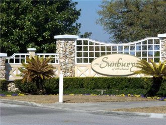 Seclusive Sunbury in Glenbrook Neighborhood