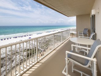 TOP FLOOR, 3 BDRM BEACHFRONT UNIT WITH THE BEST VIEWS IN THE BUILDING! #7