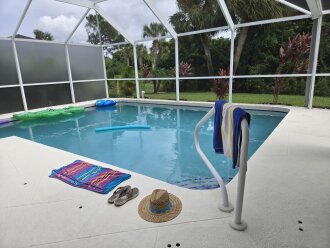LOOKING FOR A PRIVATE, QUIET LANAI WITH AN OVERSIZED POOL? THIS IS THE ONE!