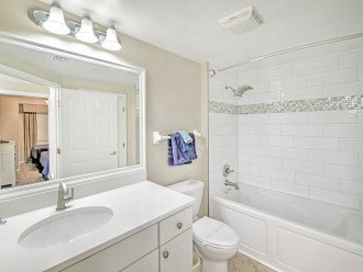 Ocean Walk Resort #1411 - 3 Bedroom 2 Bath Condo - 2nd Bathroom