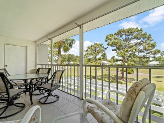 2/2 Vaulted Ceiling 10 Min to beach on golf course #1