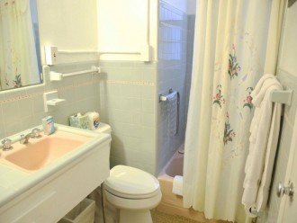Bathroom in one-bedroom cottage