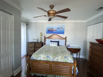 Second room with Full size bed
