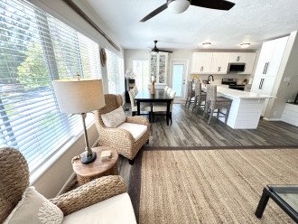 Shell House - Seconds to the beach - Clean, cozy, & spacious -PARKING GALORE #20
