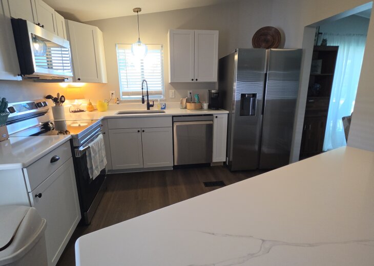 Kitchen with Large Island, Brand New Appliances, Quartz Countertops