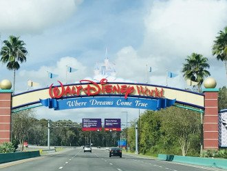 Less than 3 miles to Walt Disney World!