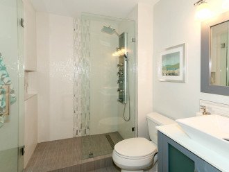 Completely new bathroom with spa jet shower