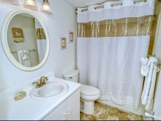 2nd Bathroom with tub/shower combo