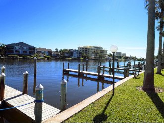 Fisherman's Cove Condo at Turtle Beach on Siesta Key - free boat docks for guest use