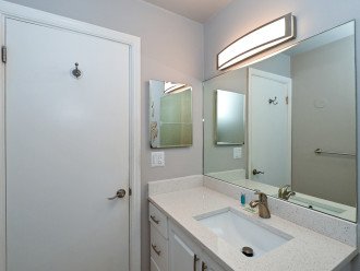 2nd full bath with tub/shower combo