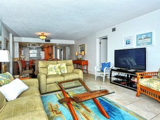 Large open area flows from Kitchen to Livingroom to Lanai - large HDTV, amazing view of the Beach and Gulf
