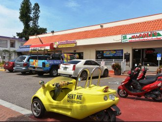 Siesta Key is loaded with all kinds of shops, restaurants, and pubs...