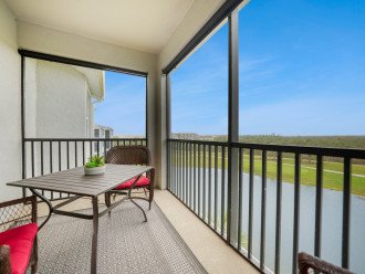 Top-floor unit with amazing views and golf membership in Heritage Landing! #31