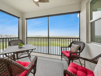 Top-floor unit with amazing views and golf membership in Heritage Landing! #30