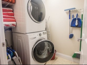 LAUNDRY ROOM Full size Washer & Dryer