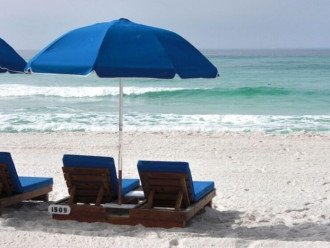 Enjoy daily beach service (1 set) complimentary with your rental. Mar.-Oct.