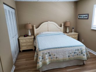Guest Bedroom - Queen Size Bed
