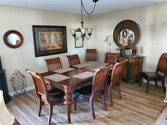Dining Room with 2 Captain Chairs & 6 Chairs