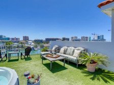 Luxury waterfront townhome - private rooftop patio