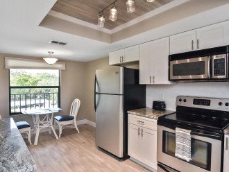 Kelly Greens Condo Totally Renovated Minutes from Fort Myers & Sanibel Beaches #4