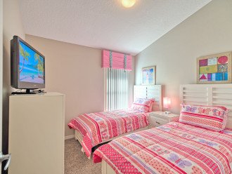 Pink twin room