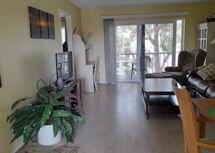 Annual rental from April 2024 - Close to beaches and shopping (Naples) #1