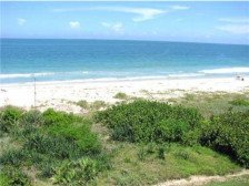Beautiful Beach/Oceanfront Condo ... a home oasis away from home